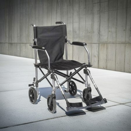 Összecsukható hordozható kerekesszék TRAVELITE